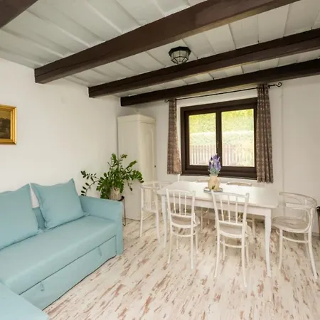 Ferienhaus Lovely *
