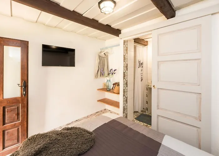 Lovely Веленце